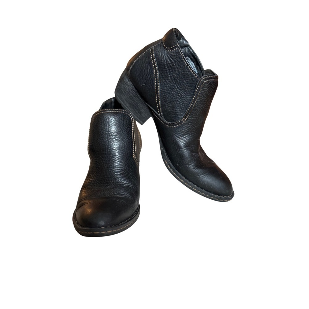 Black Leather Ankle Boots – Women’s Western Style